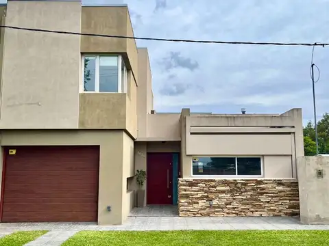 Venta Casa de 3 Dormitorios - Pujato Norte