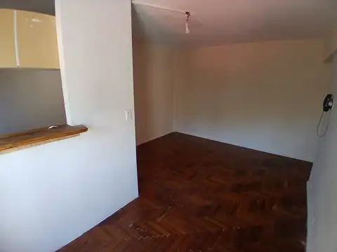 Monoambiente totalmente reciclado con muy luminoso