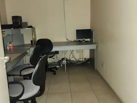 Oficina en Alquiler al Sur