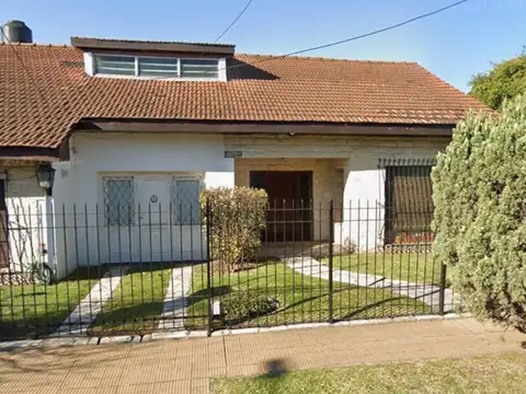 Casa 3 ambientes- Ituzaingó norte