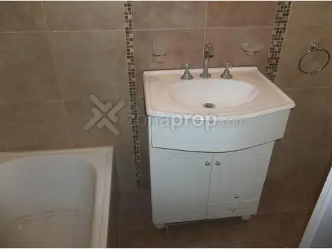 Departamento en Alquiler en Lomas de Zamora, $ 1.500.000