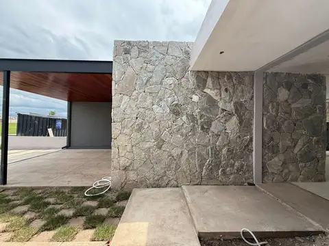 Avenida La Donosa 100