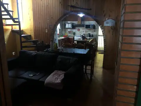 casa en lote propio 4 amb c/depcia, patio,parrilla y cochera