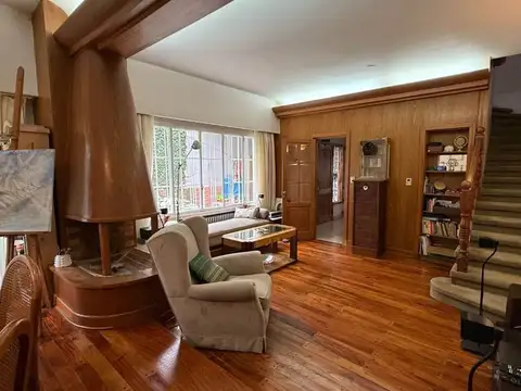 Casa 5 ambientes con 2 baños