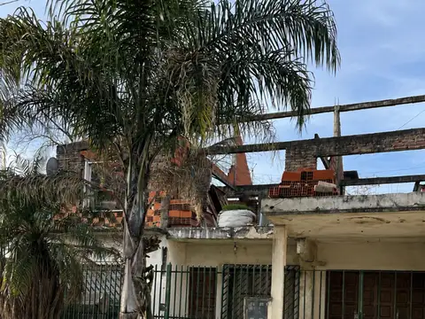 CASA 3 AMB, HURLINGHAM, A REFACIONAR