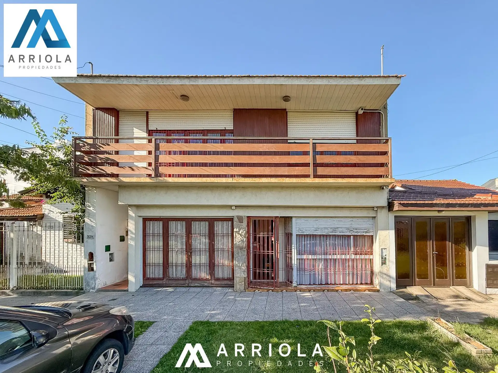PH 4 amb con cochera, patio y terraza — Avenida Paso