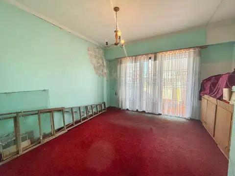Depto Tipo Casa en Venta 50 años