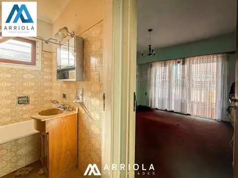 Depto Tipo Casa en Venta con 2 cocheras