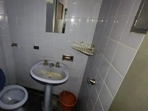 VENTA 2 LOCALES + DEPOSITO