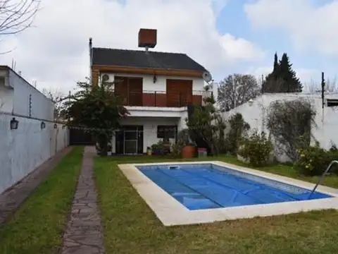 Casa en Venta con 6 cocheras