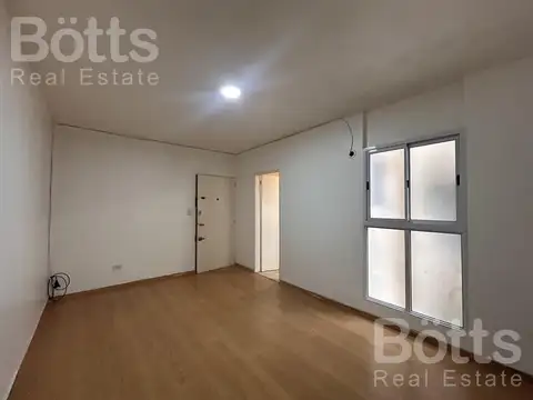 Ideal estudiante, cocina separada, bajas expensas, excelente ubicación.