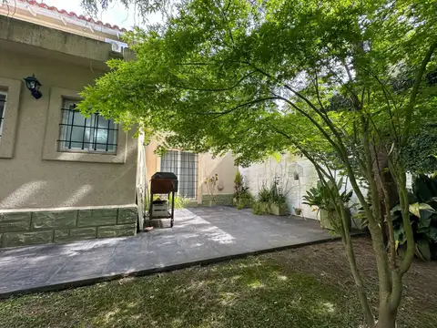 Depto Tipo Casa en Venta con 1 cocheras