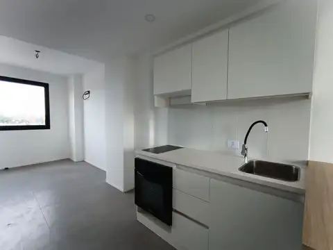 CONDE 4100, Piso 1