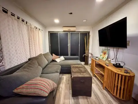 CASA 5 AMBIENTES VENTA MINISTRO RIVADAVIA 3 PIEZAS