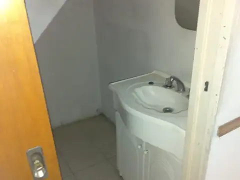 Depto Tipo Casa en Alquiler 40 años