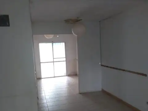 Depto Tipo Casa en Alquiler de 3 ambientes