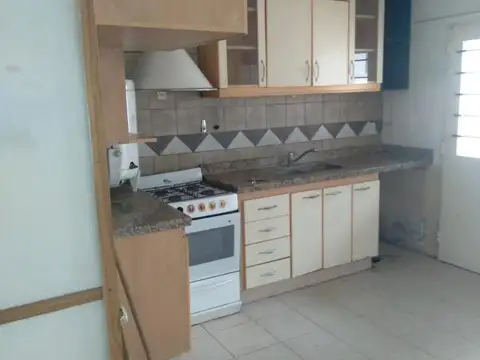 Depto Tipo Casa en Alquiler en San Antonio de Padua, $ 1.000.000