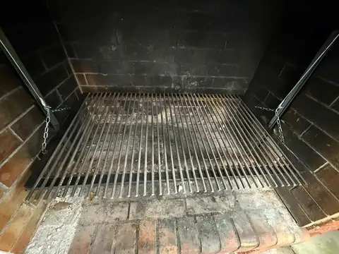 Casa en Alquiler con 1 cochera