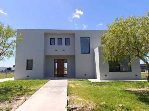 Casa en Barrio Privado El Ensueño