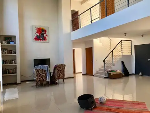 Casa en Venta en Acacias Blancas, USD 350.000