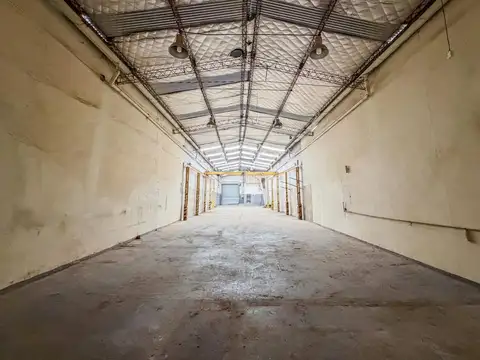 ALQUILER DEPOSITO - POMPEYA - 590 m2 - MIXTURA 4