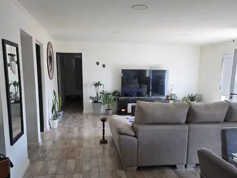 Casa en Venta en Plottier, USD 293.000