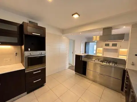 Departamento en Venta en Playa Grande, USD 630.000