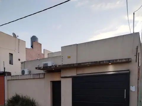 Casa en Venta! A mts. de Autovia Ruta 11