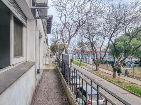 Depto Tipo Casa en Venta 50 años