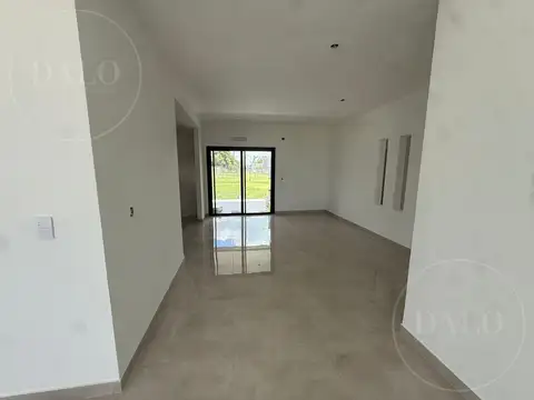 Casa en Venta en Pilar Del Este - Santa Elisa, USD 167.000