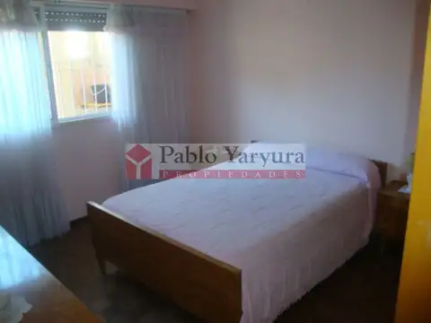 Casa en Venta con 4 cocheras