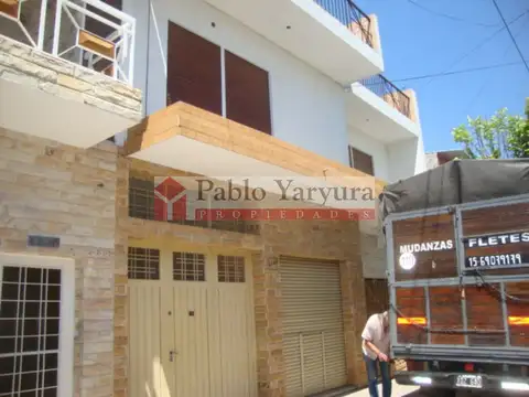 Casa - Venta - Argentina, Tres de Febrero - FERNANDEZ DE OLIVEIRA 4246