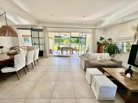 Casa en Venta de 5 dormitorios
