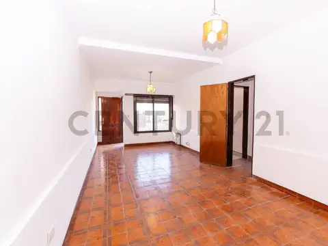 10 entre 522 y 523 900, Piso 0