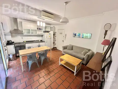 Depto Tipo Casa en Venta 50 años