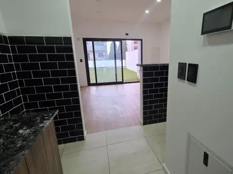 Departamento en Alquiler con 1 cocheras