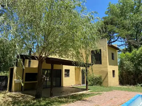 Casa Con Pileta En Fátima Cod: 11059