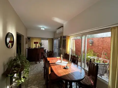 2 DEPARTAMENTOS DOS AMBIENTES CON PATIO EN BLOQUE