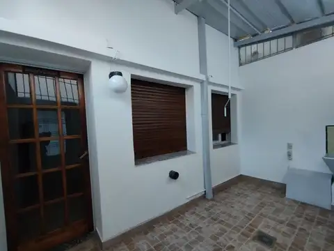 59 e 10 y 11 PH por pasillo 1 dor con patio. Excelente ubicación SIN EXPENSAS