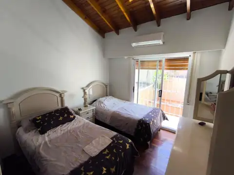 Casa en Venta en Villa General Mitre, USD 350.000