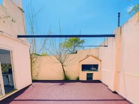 Depto Tipo Casa en Venta al Este