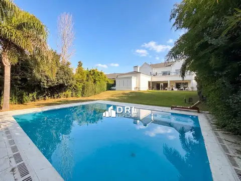 Casa en venta en Lomas de la Carolina