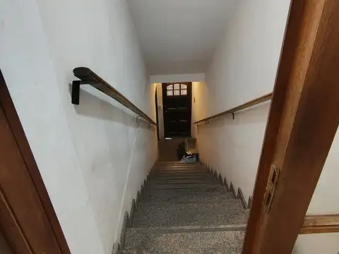 Depto Tipo Casa 4 ambientes con 2 baños