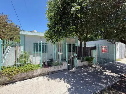 CASA AMERICANA + DEPARTAMENTO / VENTA EN BLOCK