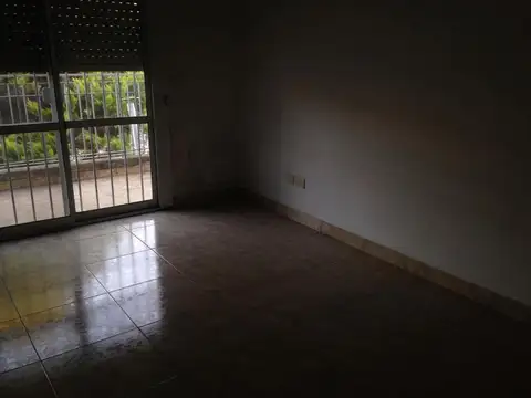 Departamento en Alquiler en Zárate, $ 750.000