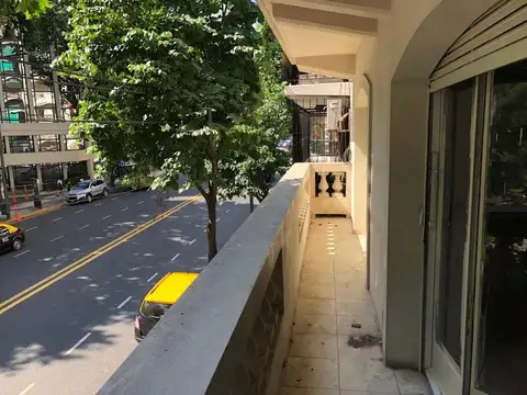 Av Pueyrredón al 1600