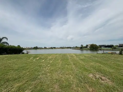 Lote al lago con escritura · San Sebastián · Area 10 · Pilar