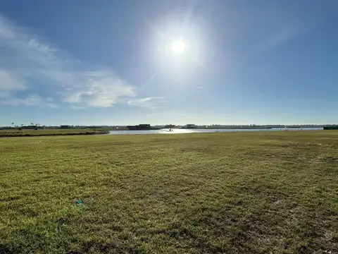 Av. de los Lagos