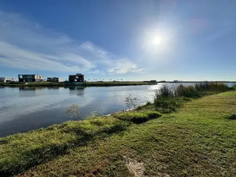 Casa en Venta en Puertos - Barrio Amarras, USD 710.000