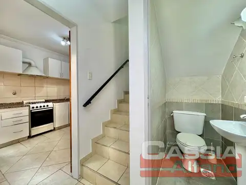 Depto Tipo Casa 4 ambientes con 2 baños